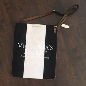 Victoria’s Secret bag/ purse 👛